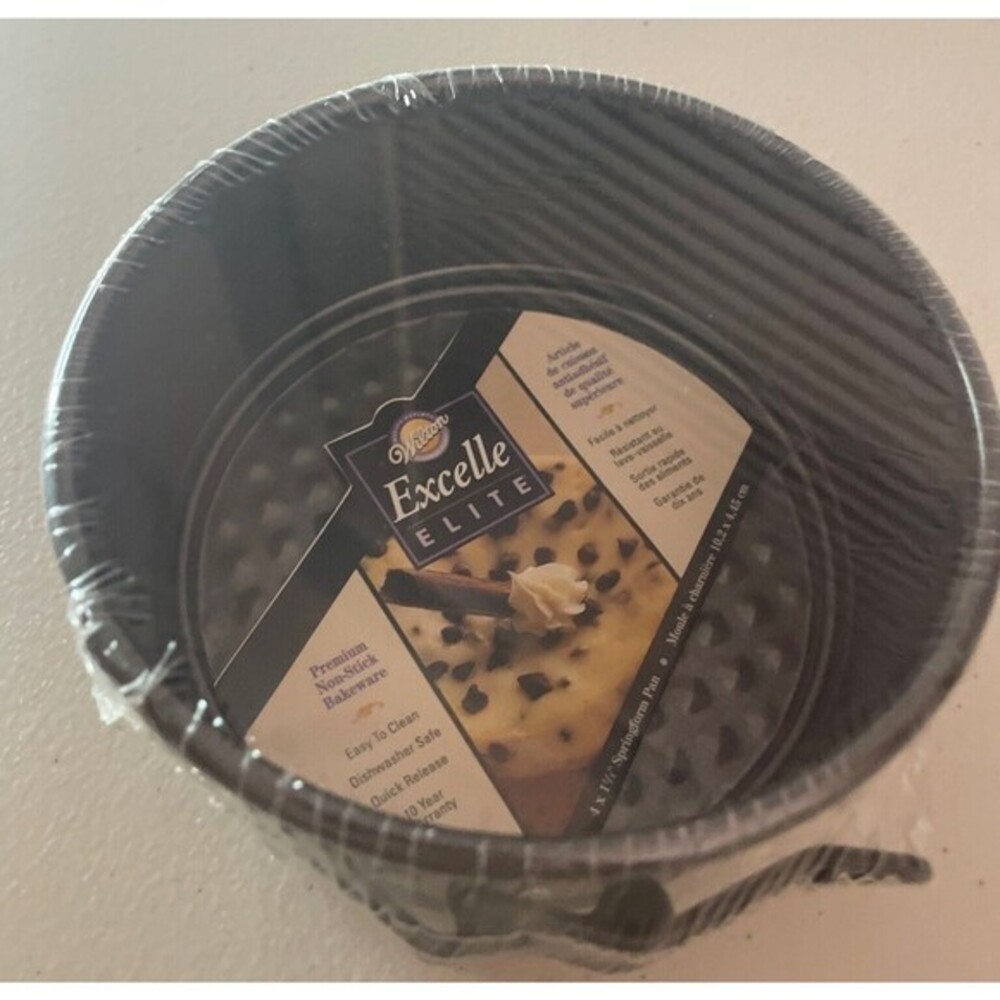 Wilton Excelle Elite 4 Inch Springform Pan - Picture 6 of 9